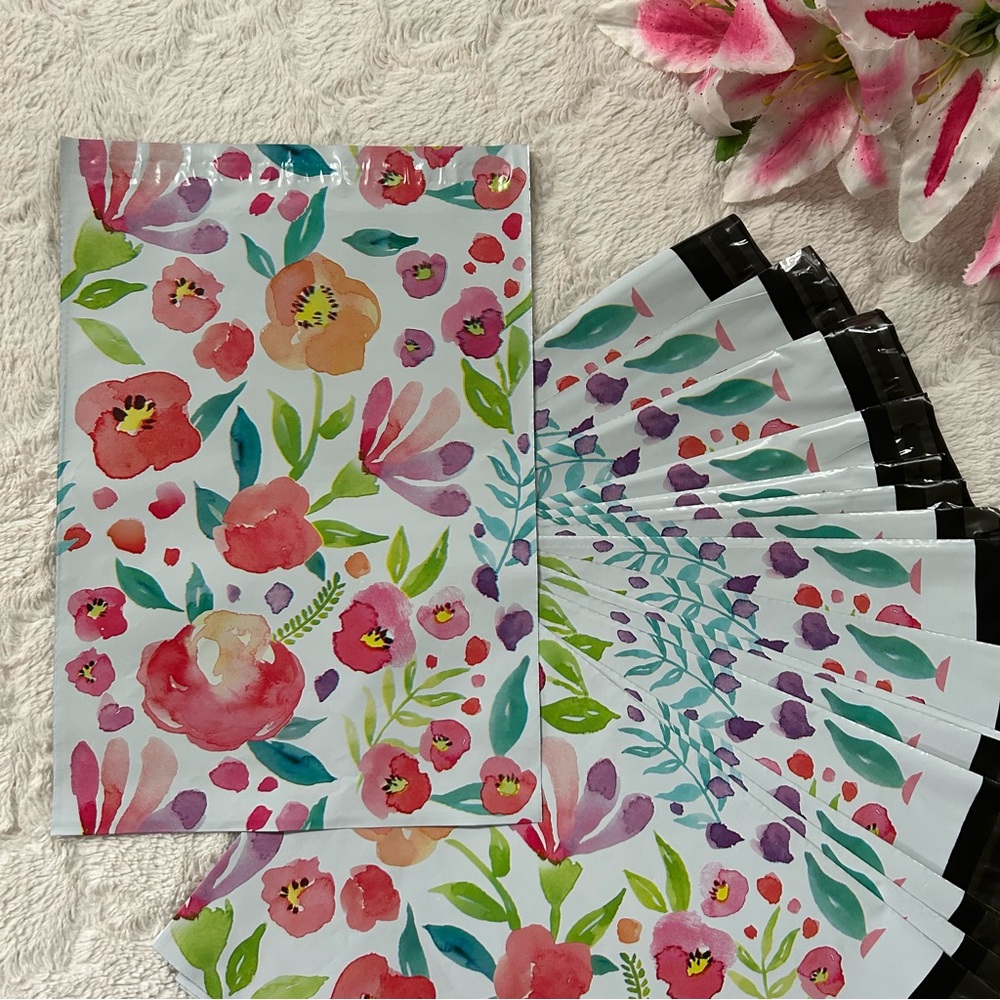 25 10x13 Floral Watercolor Poly Mailers